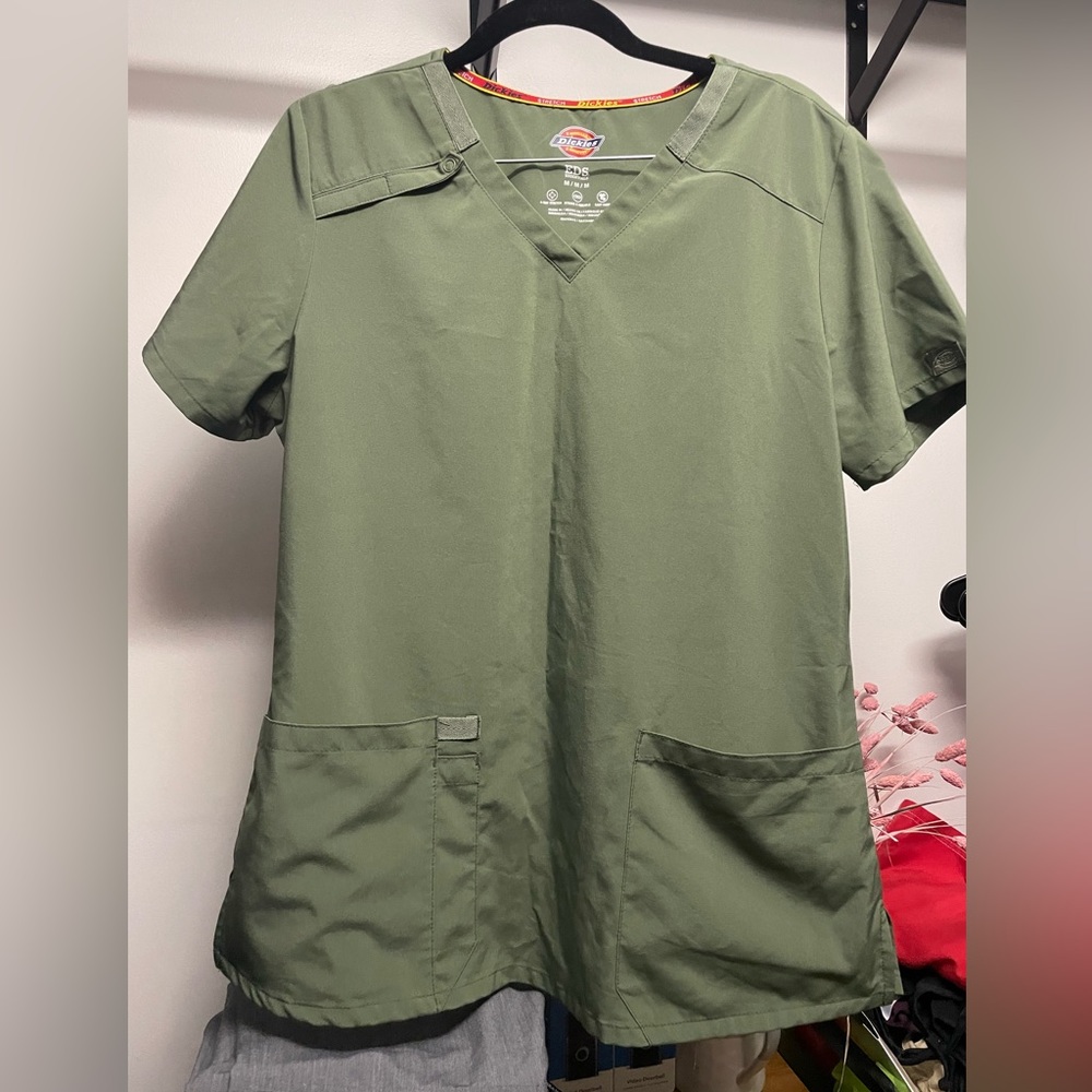 Dickies scrub top